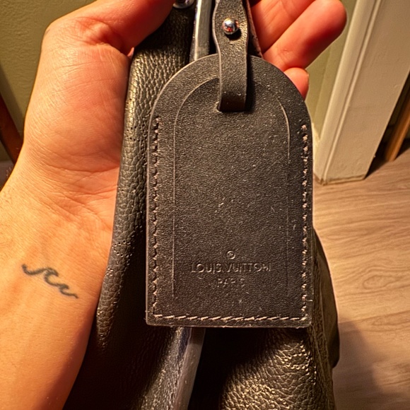 Louis Vuitton Monogram Carmel Mahina Hobo Bag - Picture 7 of 16